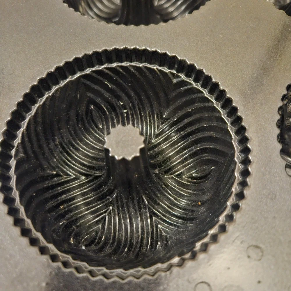 Nordic Ware Mini Bundt Cake Pan 6 Cup 3 Designs Cast Aluminum Made in USA